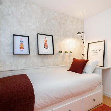 Whome Riverside View Premium Apartment W/ Ac & Terrace Porto Eksteriør bilde