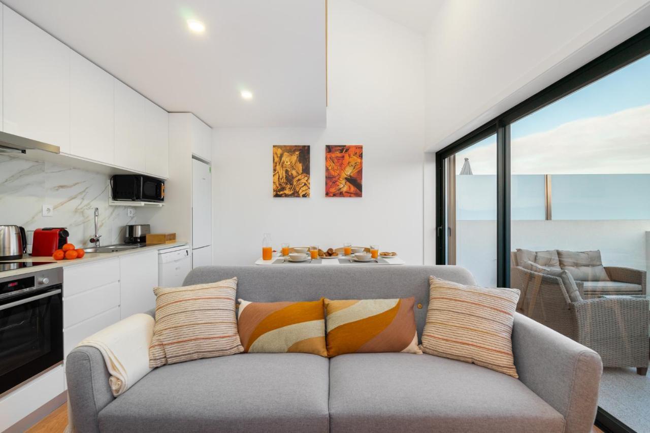 Whome Riverside View Premium Apartment W/ Ac & Terrace Porto Eksteriør bilde